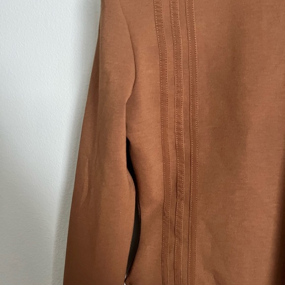 SOLD - Picture 3 of 9